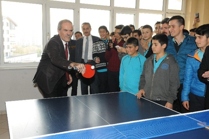 Büyükşehir’den Spora Ve Eğitime Destek