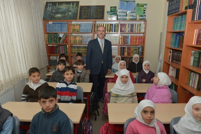 Başkan Altepe’den Suriyeli Yetim Öğrencilere Moral