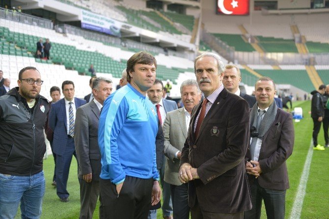Bursaspor Yeni Statta İlk İdmanını Yaptı