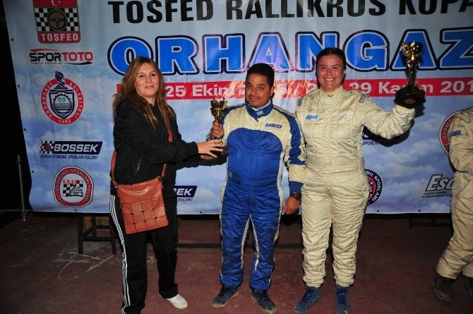 Gece Rallisi Nefes Kesti