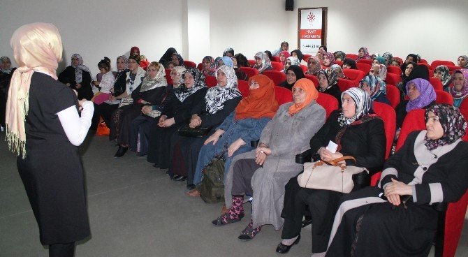 Özel Hayat Hastanesi, Sağlıklı Beslenme Ve Obeziteye Dikkat Çekiyor