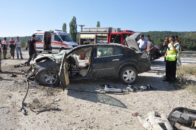 Bozüyük’te Yollar Kan Gölü 2 Ölü 1 Ağır Yaralı