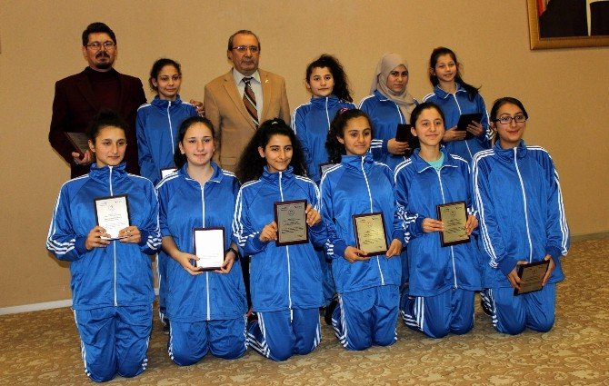 Bursa’yı Başarıyla Temsil Eden 160 Sporcuya Ödül
