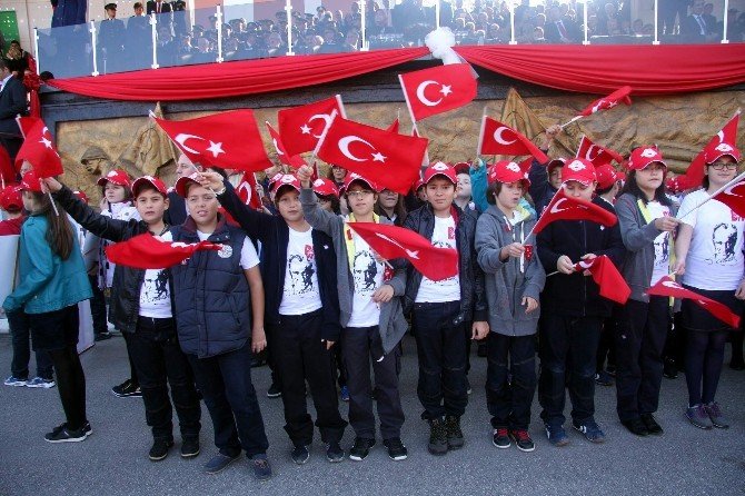 Cumhuriyetin 92. Yılı Bursa’da Coşkuyla Kutlandı