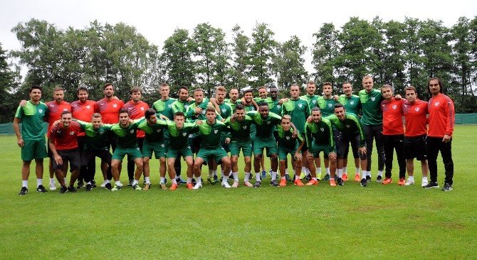 Bursaspor, Almanya’daki İlk Antrenmanını Gerçekleştirdi