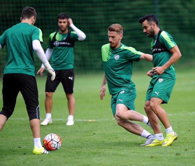 Bursaspor, Hamburg’a Karşı