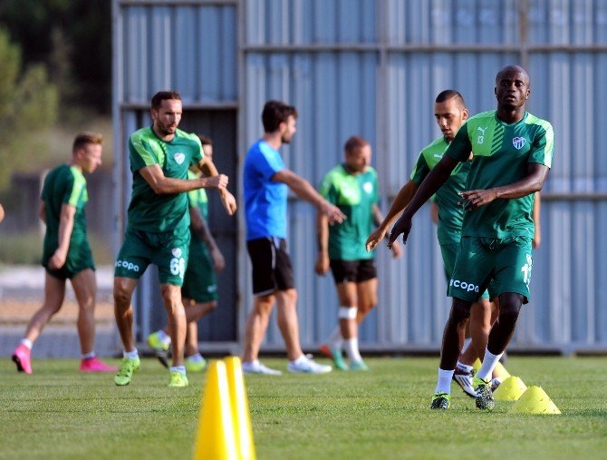 Bursaspor’da Gaziantepspor Mesaisi Sürüyor