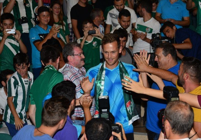 Bursaspor, Sutter İle 3 Yıllık Sözleşme İmzaladı