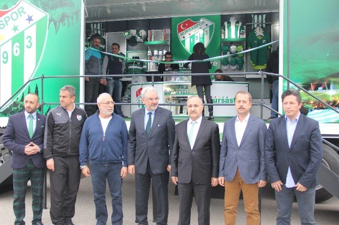 Bursaspor ’Store Tırı’na Kavuştu