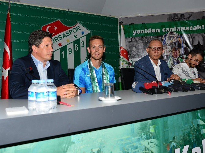 Bursaspor, Sutter İle 3 Yıllık Sözleşme İmzaladı