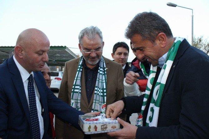 Hamza Hamzaoğlu: “Bursaspor’u Kabul Etmemdeki En Büyük Etken Taraftarın Potansiyeli”