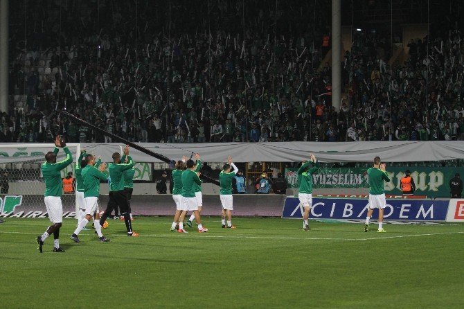 Bursa’da Bayraklı Şölen