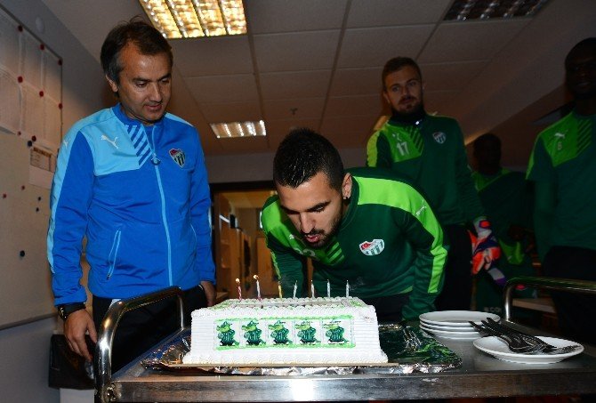 Aziz Behich’e Sürpriz Doğum Günü