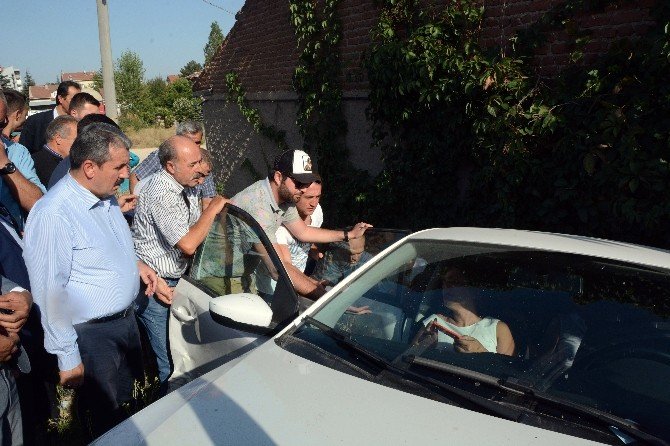Bbp Lideri Destici Kazazedelere Yardımcı Oldu