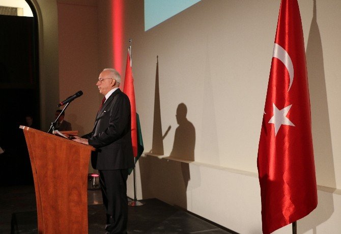 Cumhuriyet Bayramı Budin Kalesi’ndeki Kraliyet Sarayında Kutlandı