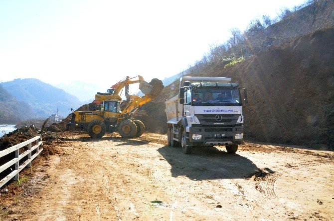 Of-çaykara Karayolu Tek Şeritten Ulaşıma Açıldı