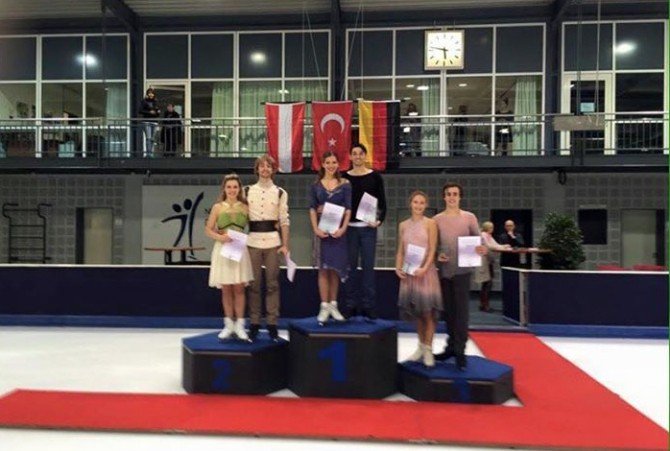 Buz Dansı Olimpik Sporcularından Bir Büyük Başarı Daha