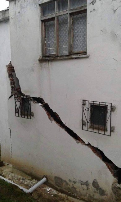 Ordu’da Heyelan İki Eve Zarar Verdi
