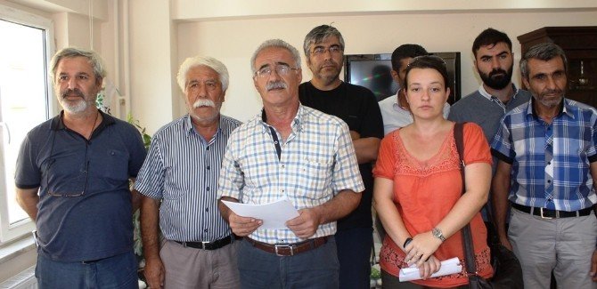 Hdp’liler Kendi Parti Binalarına Türk Bayrağı Astı