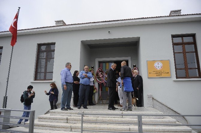 Rum Ortaokul Ve Lisesi 40 Yıl Sonra Eğitime Başladı