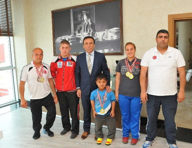 Canik’ten Dünya Şampiyonluğu Başarısı