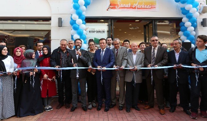 Canik’ten ’Kitap Günleri’