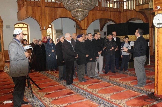Çaycuma Müftüsü Tarafından Umre Semineri Verildi