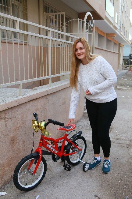 Bayraklı’da "Şansını Dene Hediyeni Al" Çekilişi