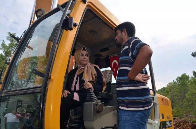 Ak Parti’li Çelik: “Seçim Beyannamesini Halkın Sesine Göre Hazırladık”