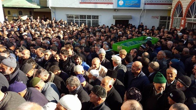 Genç Öğretmen Adayı Beyin Kanamasından Öldü