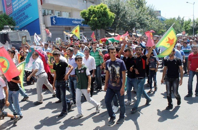 Kobani’de Öldürülen Aydın Şen Siirt’te Defnedildi