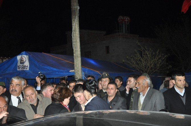 Çevre Ve Şehircilik Bakanı Sarı Şehit Ailesini Ziyaret Etti