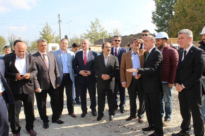 Bakan Güllüce Kentsel Dönüşüm Kapsamında Yapılan Konutları İnceledi
