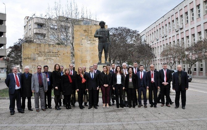 Chp, İsminin Hdp İle Anılmasından Rahatsızlık Duyduğunu Açıkladı