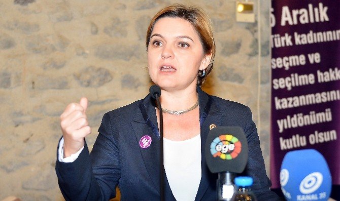 Siyasetin İzmirli Kadın Öncülerinden Önemli Mesajlar