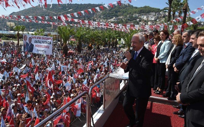 Kılıçdaroğlu: "Suriyelileri Ülkelerine Geri Göndereceğiz"