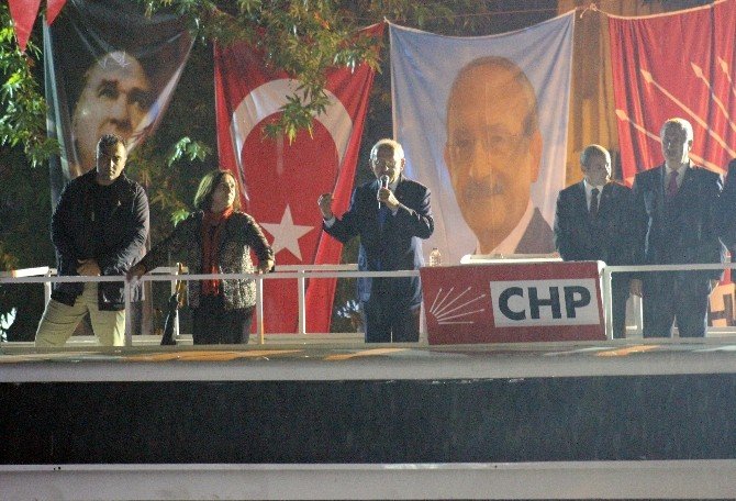 Chp Lideri Kılıçdaroğlu Mitingini Yağmur Altında Yaptı