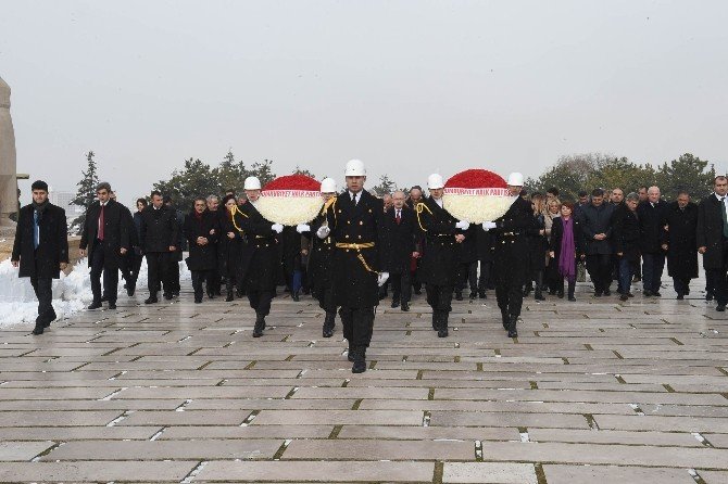 Kılıçdaroğlu, Pm Ve Ydk Üyeleriyle Anıtkabir’i Ziyaret Etti