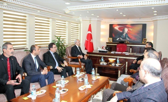 Chp Lideri Kılıçdaroğlu Tunceli Valiliğini Ziyaret Etti