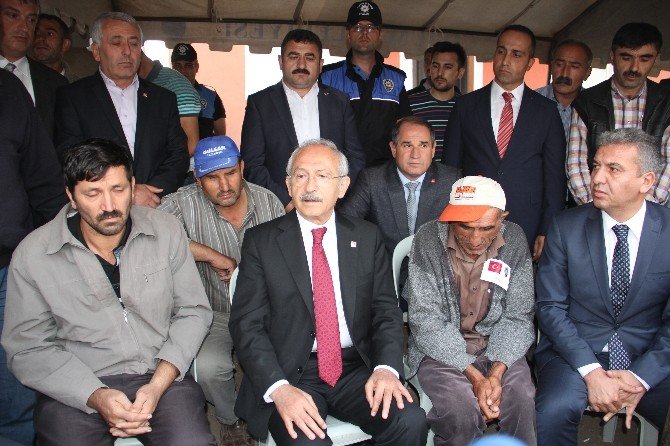 Chp Lideri Kılıçdaroğlu’ndan Şehit Ailesine Ziyaret