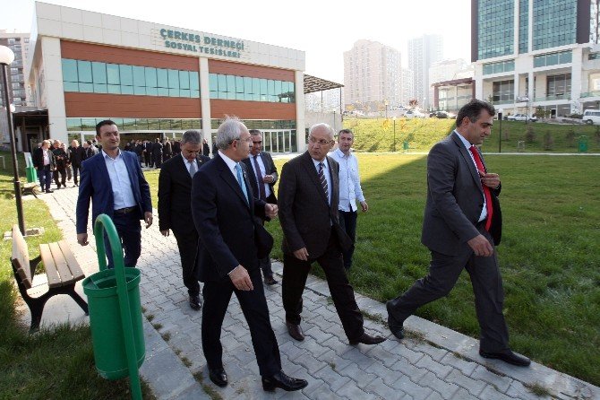 Chp Genel Başkanı Kılıçdaroğlu, Çerkes Derneğini Ziyaret Etti
