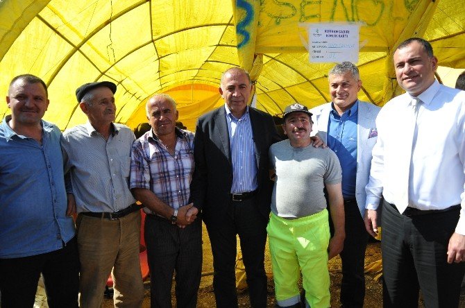 Chp Genel Sekreteri Tekin, Kurbanlık Hayvan Satış Ve Kesim Yeri’ni Ziyaret Etti