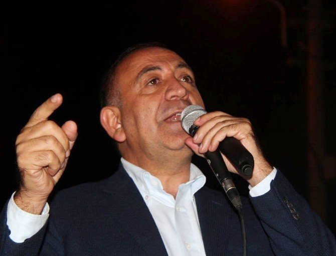 Gürsel Tekin: “Ak Parti Ve Mhp’ye Oy Verenler En Azından Bu Dönem Chp’ye Oy Versinler”