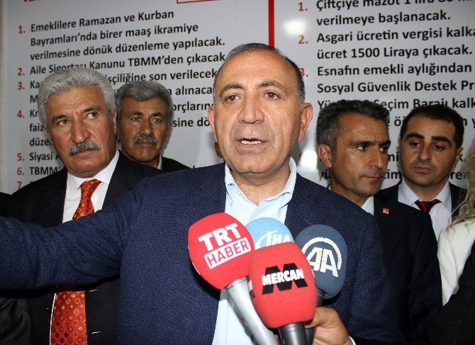 Gürsel Tekin Silahların Koşulsuz Bırakılması Gerektiğini Vurguladı