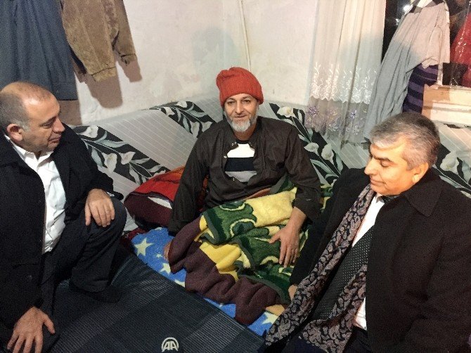 Chp’li Gürsel Tekin Suriyeli Sığınmacıları Ziyaret Etti