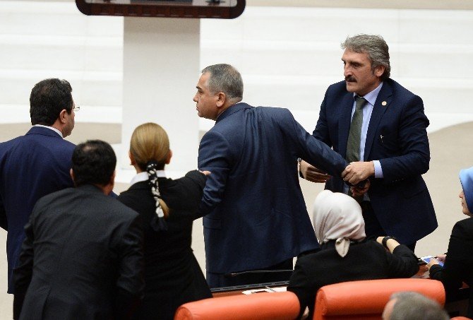 Mecliste Ak Parti-chp Gerginliği