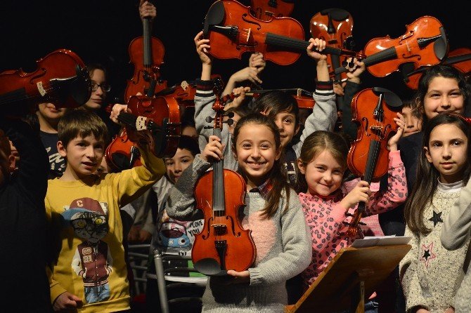 Çocuklar Dünyayı Müzik İle Değiştirecek