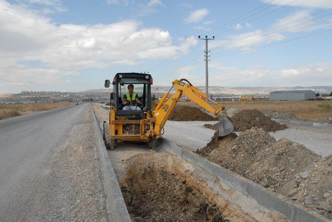 Çorum Belediyesi’nden Hıdırlık Caddesi’ne Son Rötuşlar