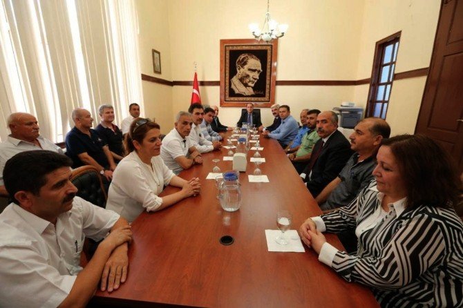 Çorum İl Genel Meclis Üyelerinden Vali Çomaktekin’e Ziyaret