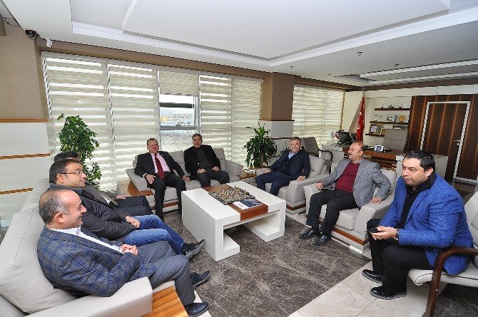 Rusya’da Gözaltına Alınan İşadamlarına Geçmiş Olsun Ziyareti
